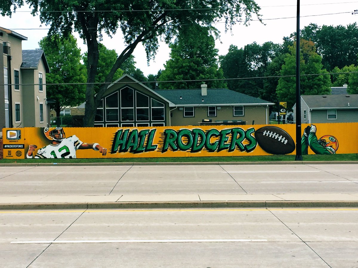 PackersFence's tweet photo. Congrats @AaronRodgers12!!! #MVP #GoPackGo #HailRodgers #PackersFence https://t.co/sTtl4w7EHC