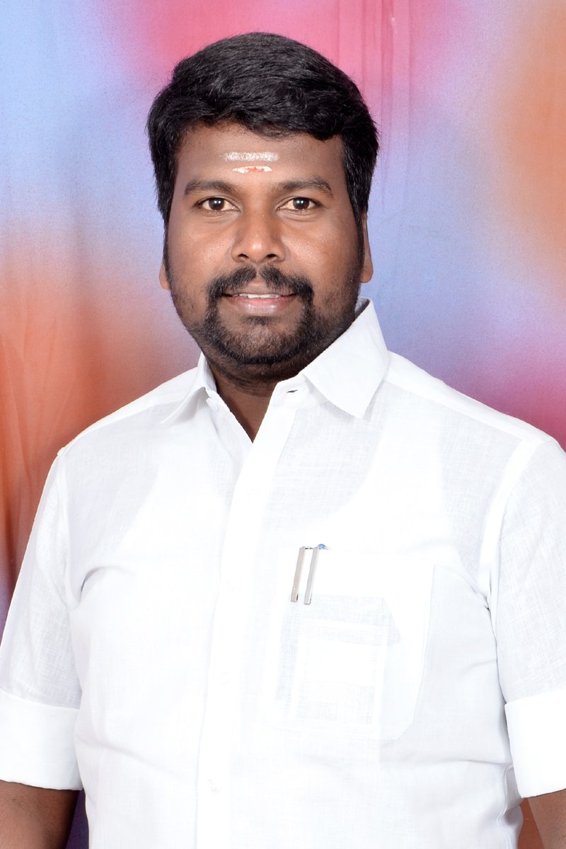 பரிந்துரை ஒருவரை அறிமுகம் மட்டும் தான் செய்யும் தகுதி தான் நம்மை நிலை பெறச் செய்யும்