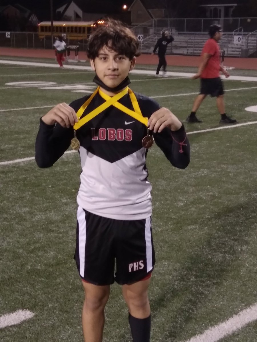 LobosSpeed's tweet photo. Congratulations to JV and Freshmen LOBOS. THE BROUGHT HOME SOME 🏅...Allen Campos 2nd in JV 800m.
Anthony Hernandez 3rd in the 100m and 1st in the 200m.
2nd 800m relay Michael Navarro, Kyle Bzan, Michale DeLeon, and Jose Rojas.
#lobospeed
#jumpcity
#throwxity https://t.co/nWNizjQZZ6
