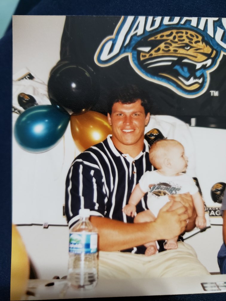 J_Stadius's tweet photo. @BrentASJax @ActionNewsJax @ActionSportsJax @ESPN690Jax Bo holding me when I was a little kid! https://t.co/5tH6n7kJR4