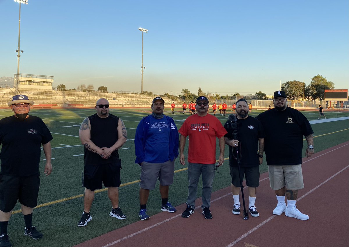 RealBigGeorge_5's tweet photo. We’re here and we’re ready to bang baby!!! #SVFootball #NewHome #SameOutcome #RedIsBetter https://t.co/v2hpAUYwxb