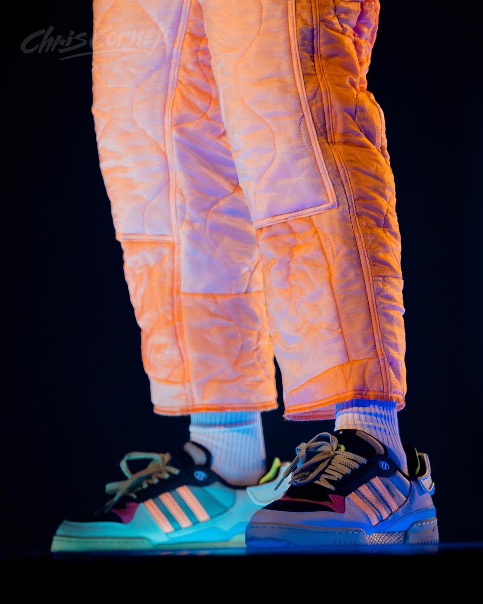 Denver, Colorado <a href="/sanbenito/">Benito Antonio</a> 🐰🌎🔥 📸: <a href="/chriscornejo_/">Chris Cornejo</a> 

#badbunny #eutdm #tour #denver #ballarena #chriscornejo