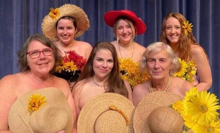Mrs_CHibbard's tweet photo. I highly recommend #CalendarGirls now playing at #LCAA in Sedalia February 11th, 12th, and 13th.
It is both so funny and so sad to widows at the same time. https://t.co/21l2lNwN5M
