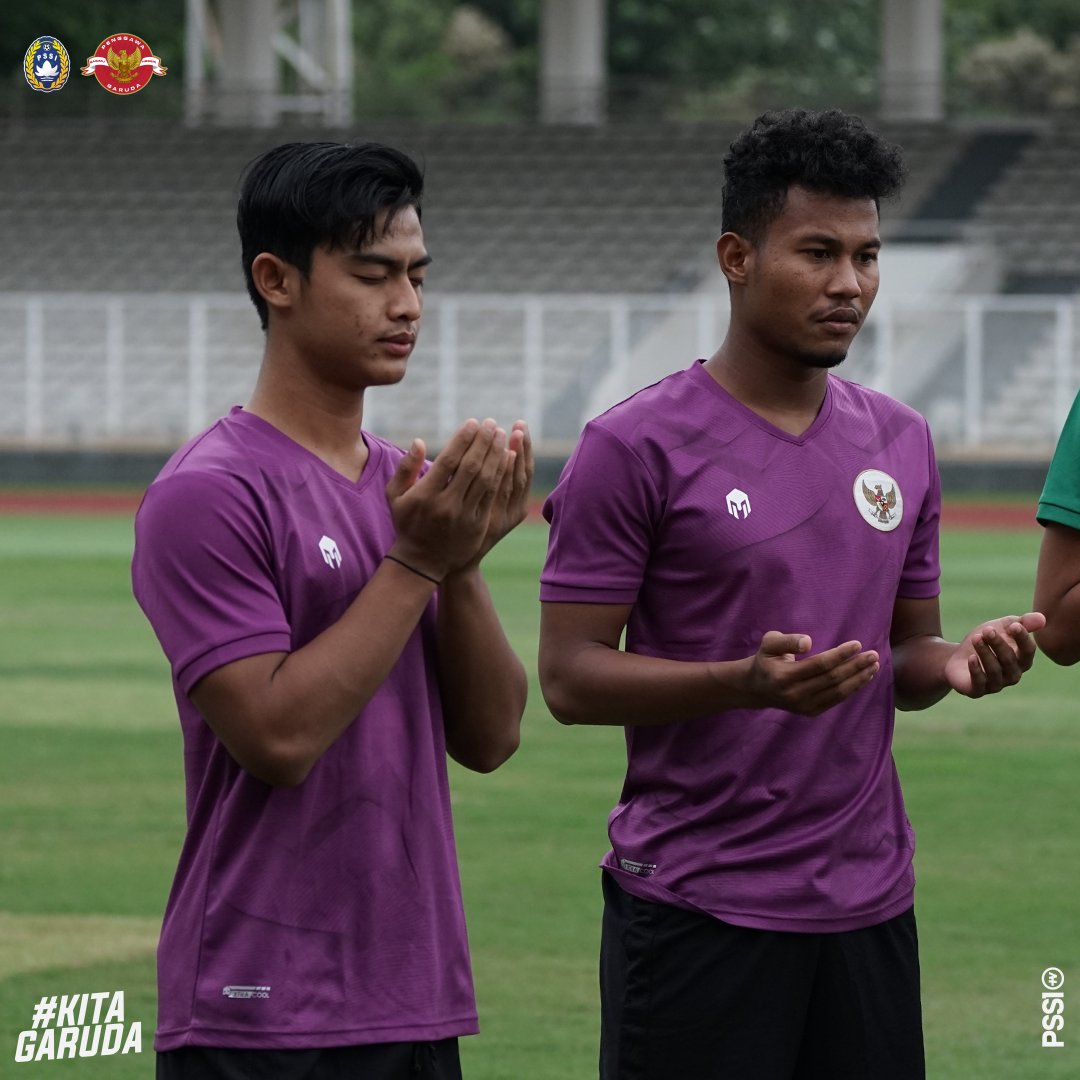 PSSI's tweet photo. Semoga kita selalu diberi kesehatan dan selalu dalam lindungan-Nya.

#KitaGaruda #MeraihImpian https://t.co/WFtT2yBhT8