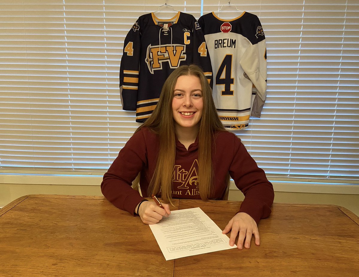 meganbreum's tweet photo. I am beyond excited and honoured to announce my commitment to Mount Allison University! Huge thank you to my teammates and coaches over the years who have helped get me here. Most importantly thank you to my family for their continued support and making everything possible❤️ https://t.co/3c0lhc1aBX