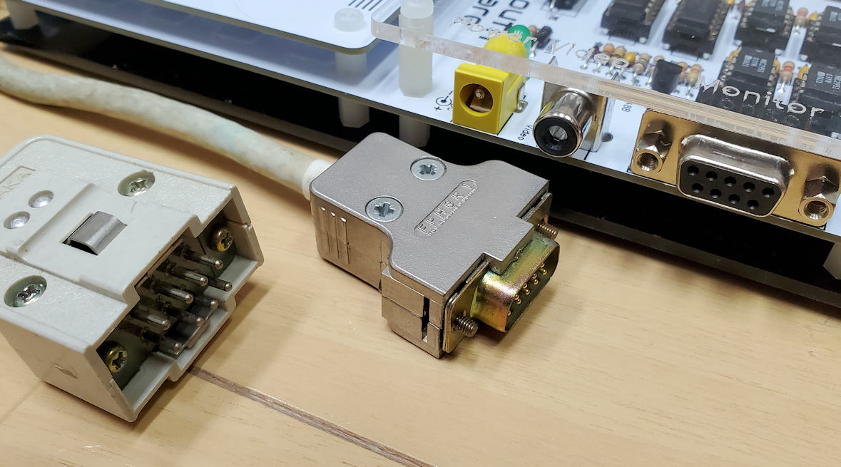 yyhayami's tweet photo. #MINIPET #レトロPC
MiniPETのディスプレイ出力は RGB 9Pin出力ですが、これを表示させるのに少し苦労しました。
たまたま、DB 9Pin→角形 8Pin のケーブルがあり、それを使って運良く表示できました。 https://t.co/lBHzgdBwlW