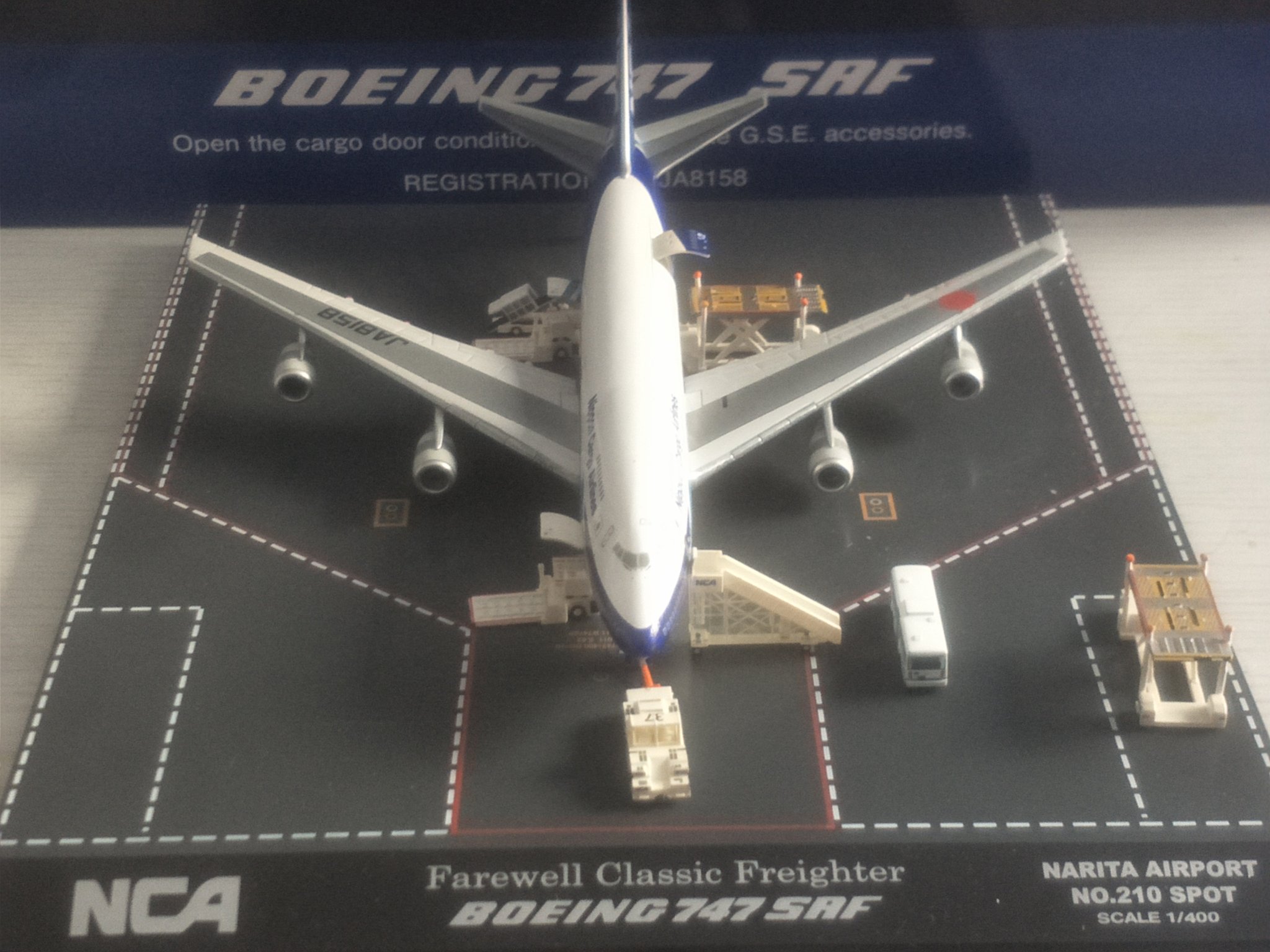 BOEING B747 SRF JA8158 NCA GSE付き ファイル:Nippon Cargo Airlines