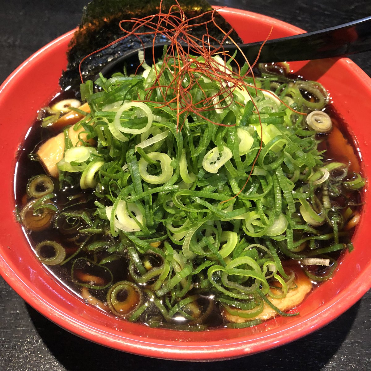 NEMU2923's tweet photo. 不定期に現れ、不定期に消えます
ラーメン美味しかった https://t.co/62asCwvSTW