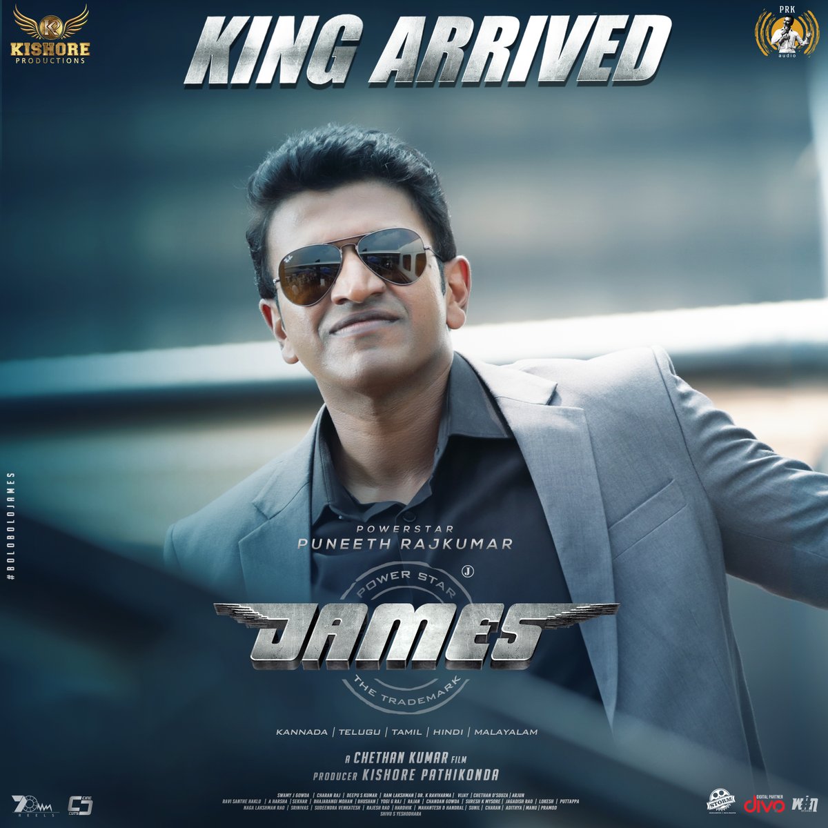 Ashwini_PRK's tweet photo. ಜೇಮ್ಸ್ ಅಧಿಕೃತ ಟೀಸರ್ ಪಿ. ಆರ್. ಕೆ ಆಡಿಯೋದಿಂದ ಪ್ರಸ್ತುತಪಡಿಸುತ್ತಿದ್ದೇವೆ.

James Official Teaser now on @PRKAudio YT Channel.
Watch Now : https://t.co/Y3956IkUdJ

@PriyaAnand @realsarathkumar #KishorePathikonda @BahaddurChethan @actorsrikanth @charanrajmr2701 #BoloBoloJames #PowerInU https://t.co/dsavXC9WUD