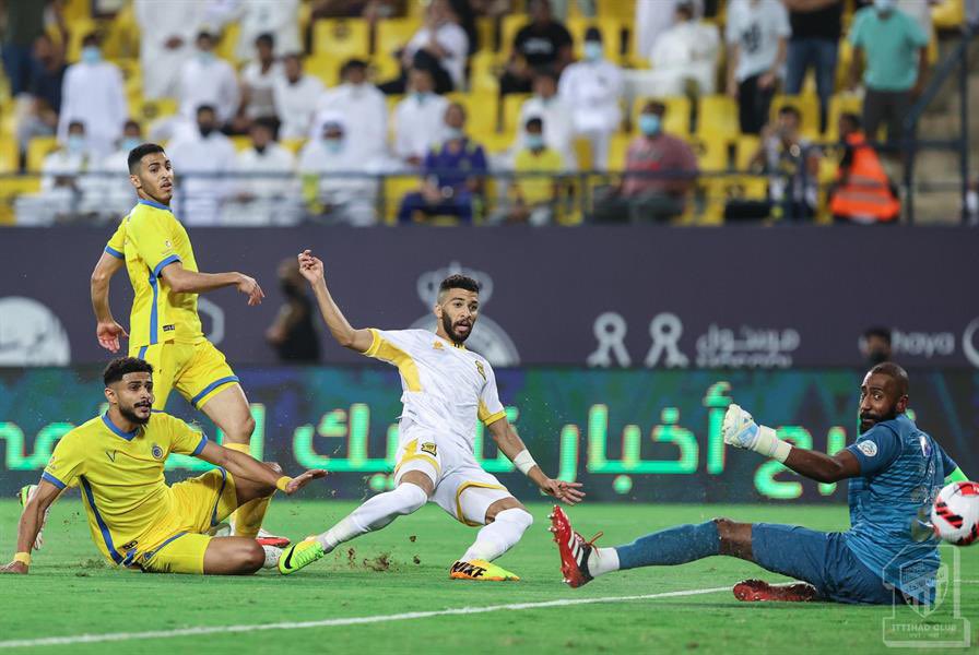 #الاتحاد_النصر بجمهور او من دونه. لم تعد قضية.
القضية إذا كان #مركز_التحكيم أعلى سلطة قضائية رياضية. يديها ترتعش في إصدار قرار اتخذه المحكمين في جلستها المستعجلة أمس !؟
بذمتكم كيف تريدون منا ان نثق في عدالة المنافسة. والنظام يطبق على أندية واندية؟!
#اين_قراركم_يامركز_التحكيم