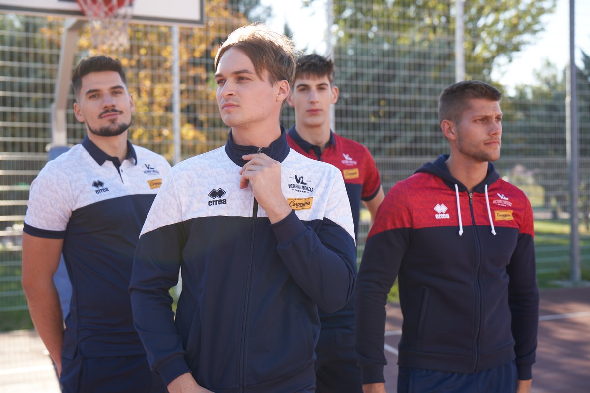 ErreaOfficial's tweet photo. 🏀 @VLPesaro wears the new line #PrintiD Evolution.
A wider area for customization. Greater possibility to express your identity.
#ErreàSport #WearYourIdentity https://t.co/Z1PQJbV2ON