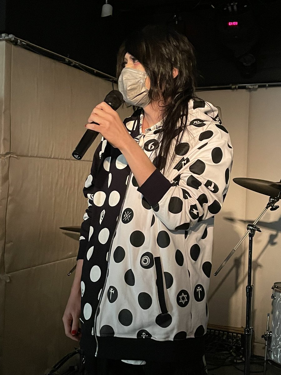 ScramblesC's tweet photo. 結果発表🥇

4位 小林大さん
3位 American Spitits
2位 Taku
1位 小用有芯くん

おめでとうございます！！

#SMC発表ライブ
#スクランブルミュージックカレッジ https://t.co/OvWGR4miI9