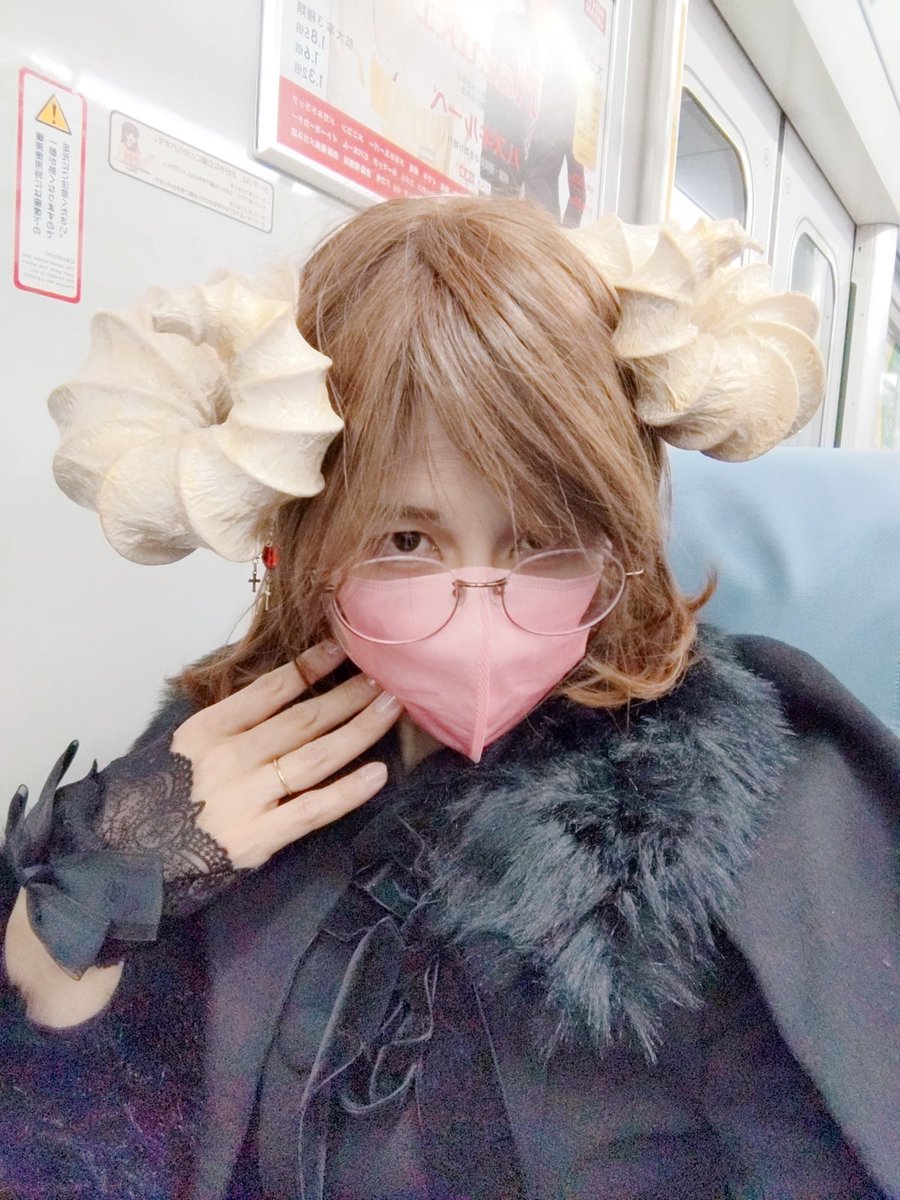 daka0212's tweet photo. 本日 #幻想マーケット へ参加してきました😆素敵な品々をお迎えさせて頂きました✨めちゃくちゃ悩んでの白角‼️😆
平時はうちのパンちゃんの角となりました✨ https://t.co/9m2uH8WpP1