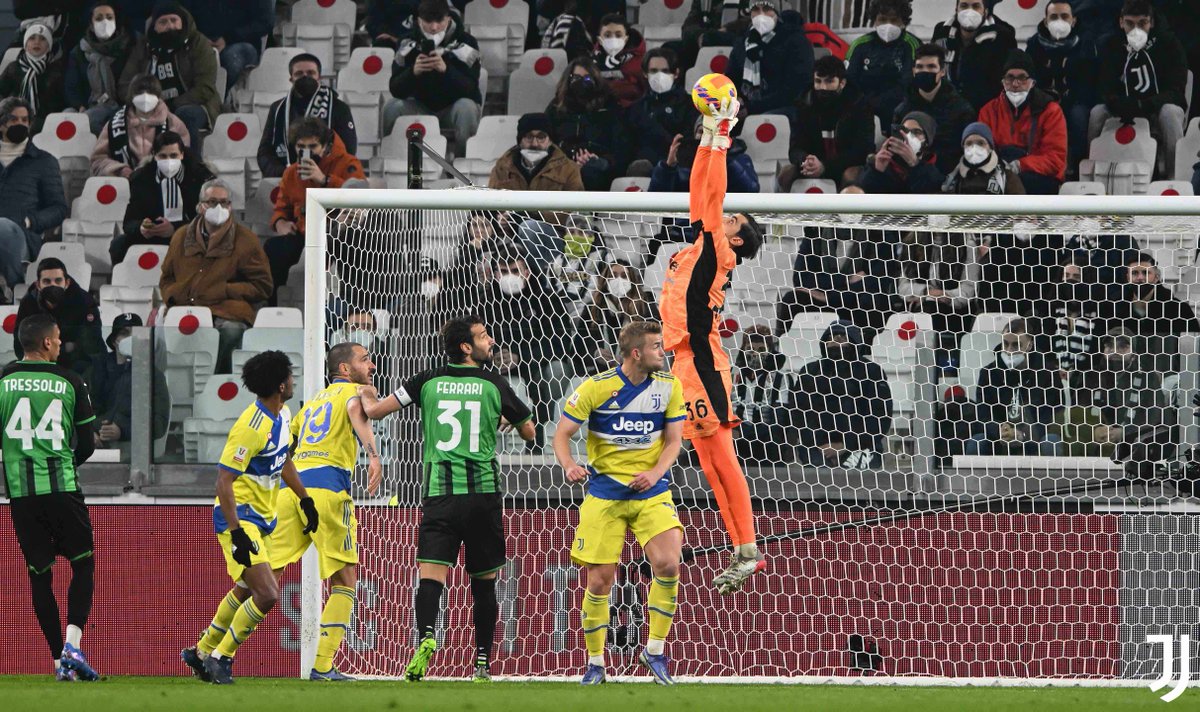 juventusfcen's tweet photo. 📸 All the action, and late drama, from our #CoppaItaliaFrecciarossa quarter-final win, captured 😍

➡️ https://t.co/wrPKotRcDR

#JuveSassuolo #ForzaJuve https://t.co/ojahWJQUgv