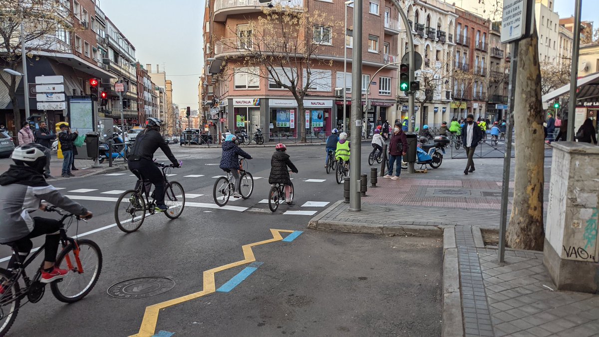 Elena Alcalde tweet media