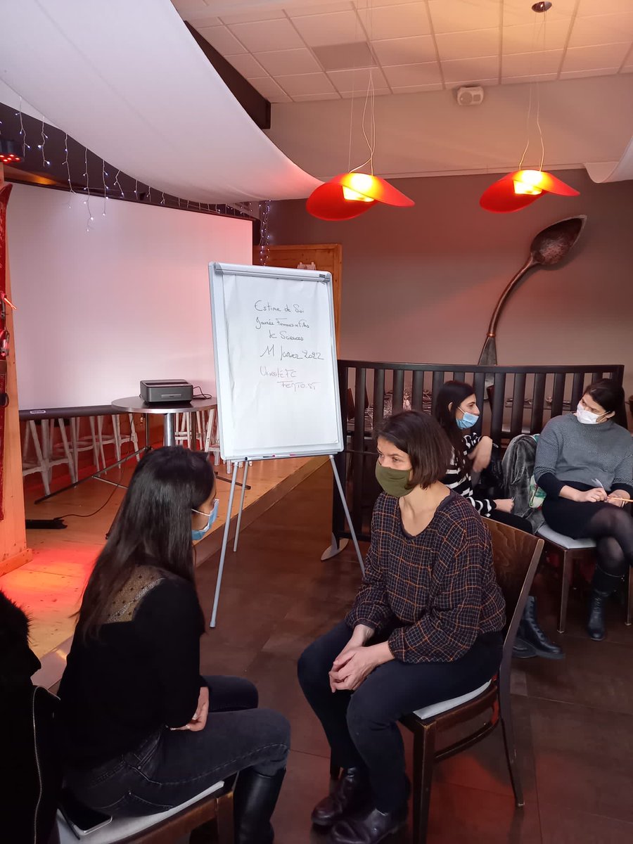 IsabelJacques25's tweet photo. Journée « Femmes et filles de sciences » organisée par Women Chapter de ⁦@FemtoSt⁩ 
Atelier sur l’estime de soi animé par ⁦@MarguierSophie⁩ 🤗
⁦@fc_univ⁩ ⁦@CNRS⁩ ⁦@ENSMMOfficiel⁩ ⁦@utbm_fr⁩  ⁦@ISIFC_Officiel⁩ @Prefet25 https://t.co/psYzTg1OK8
