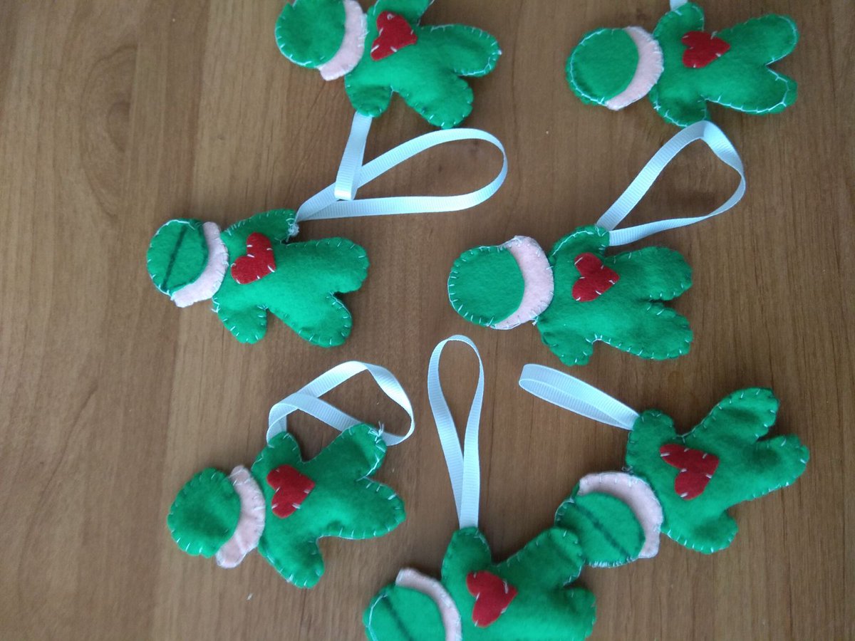 Акция «Я верю в тебя, солдат!» продолжается.Школьники всех МБУ городского округа Тольятти изготавливают для военнослужащих в/ч 21208, 6622, ветеранов и участников Великой Отечественной войны поздравительные письма и сувенирные подарки.Уже подготовлено более 1000 писем и сувениров