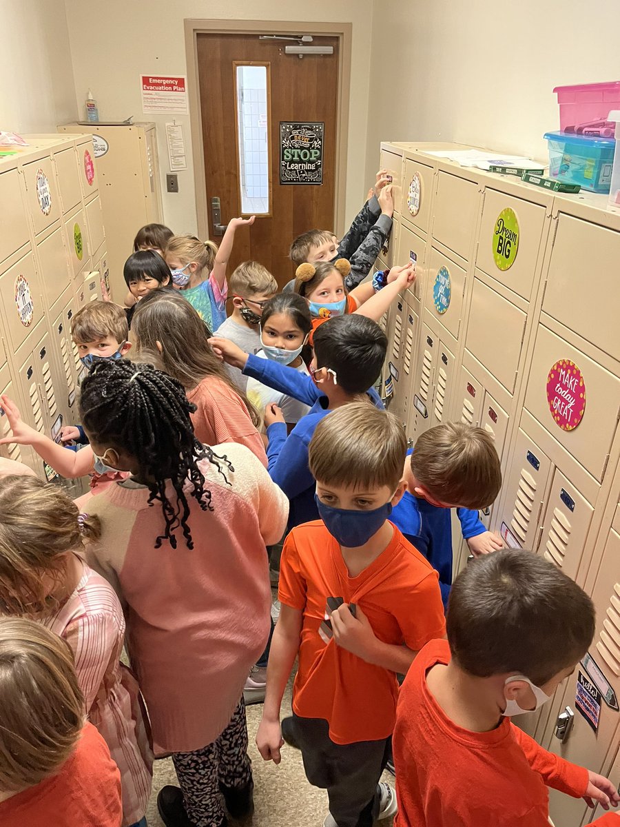 Mrs_Hamilton1st's tweet photo. Snuck upstairs on unity day to leave compliment/kindness notes on Mrs. Kennedy’s 3rd graders lockers! #shhh #KindnessMatters @iTeach_3rd @WindsorFarmES https://t.co/yplqxB1tcp