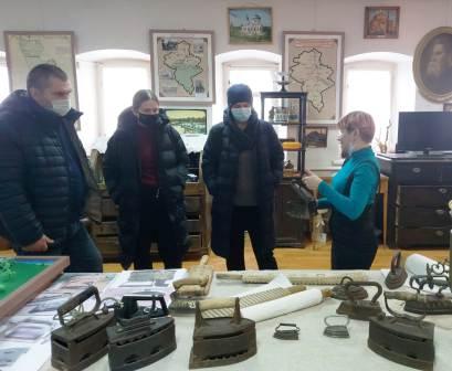 PlavskMuseum's tweet photo. Плавский районный краеведческий музей посетили гости из Тулы. #История_Плавска https://t.co/MSwykXv6sP