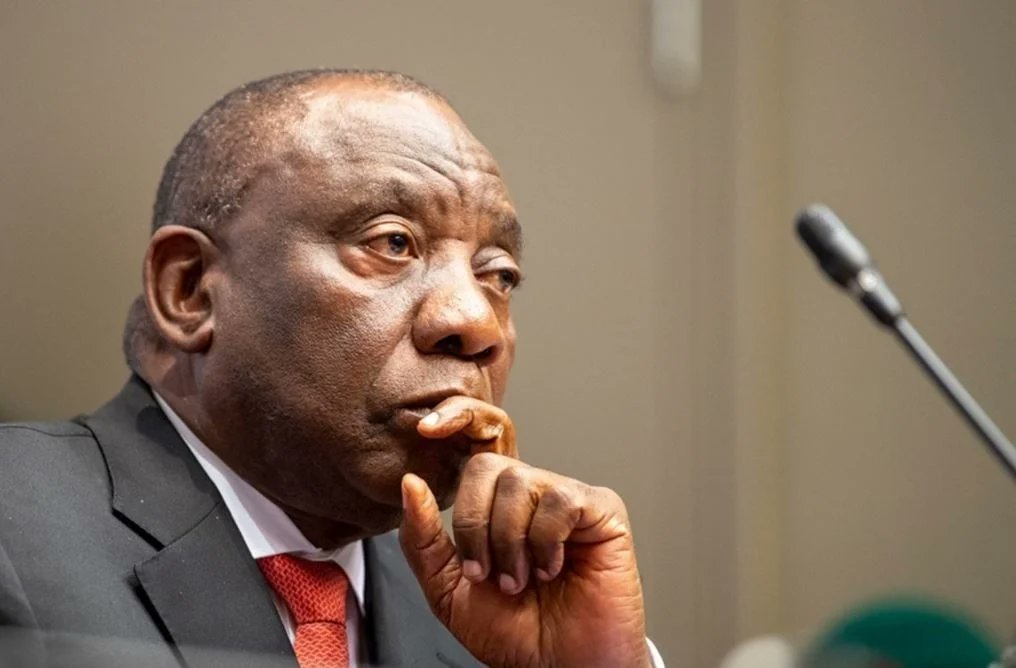 insightfactor's tweet photo. 🔴Dimakatso's Ice-cream Lie🔴
During yesterday's #SONA2022 , President @CyrilRamaphosa stated how an ice cream shop was opened after the founder recieved and saved the government R350 Covid-19 relief assistance for 7 months. Our host @mmodiba10 followed the dots
Thread Below 🤓 https://t.co/gG84Rcq5vt