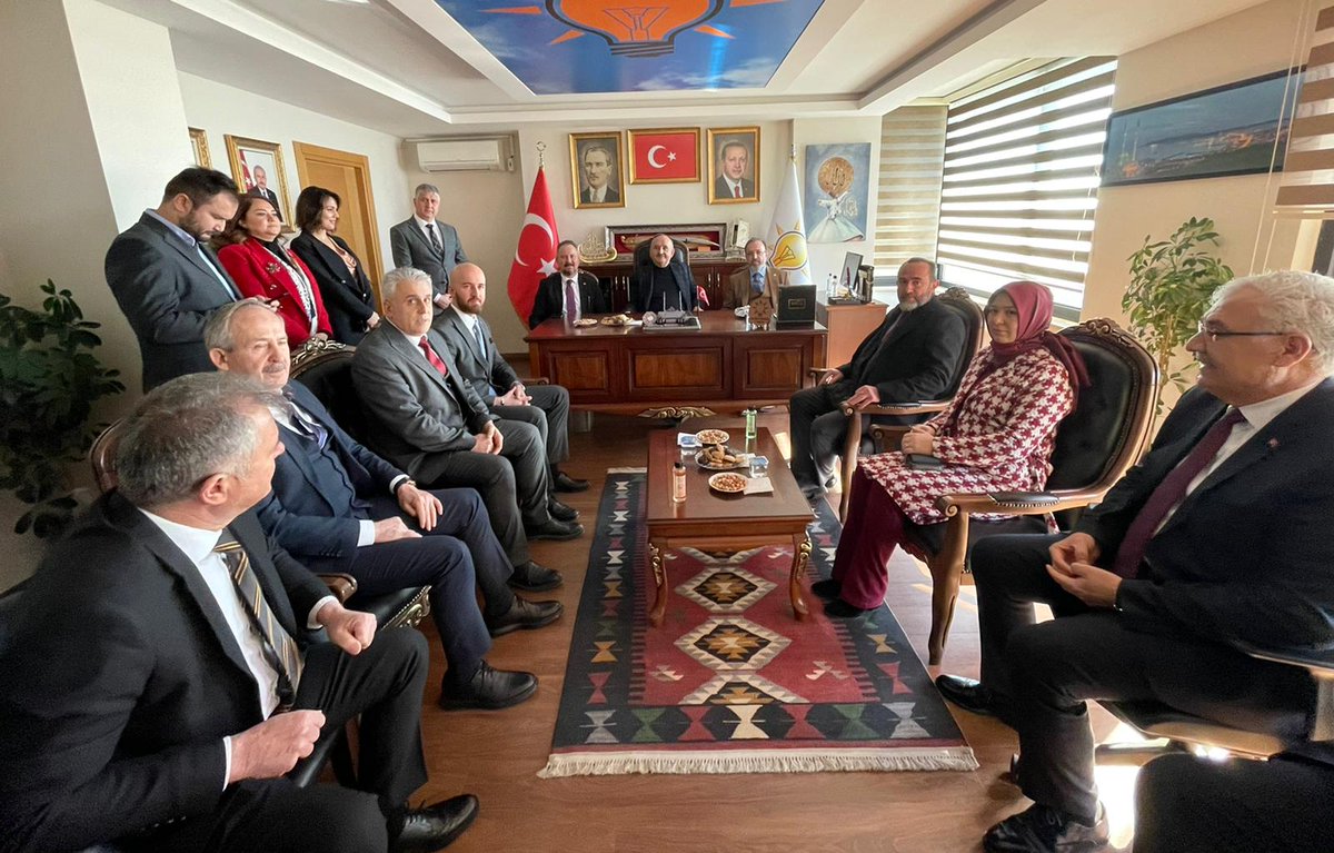 mestanozcan's tweet photo. Önceki dönem Sağlık ve Çalışma ve Sosyal Güvenlik Bakanımız Sn. @MuezzinogluDR'nu il başkanlığımızda ağırladık.

Sayın Bakanımıza teşrifleri için şükranlarımı sunuyorum.

Gerçekleştireceğimiz tüm çalışmalar Tekirdağ'ımız için hayırlı olsun. 🇹🇷 https://t.co/vj1twE3yO5