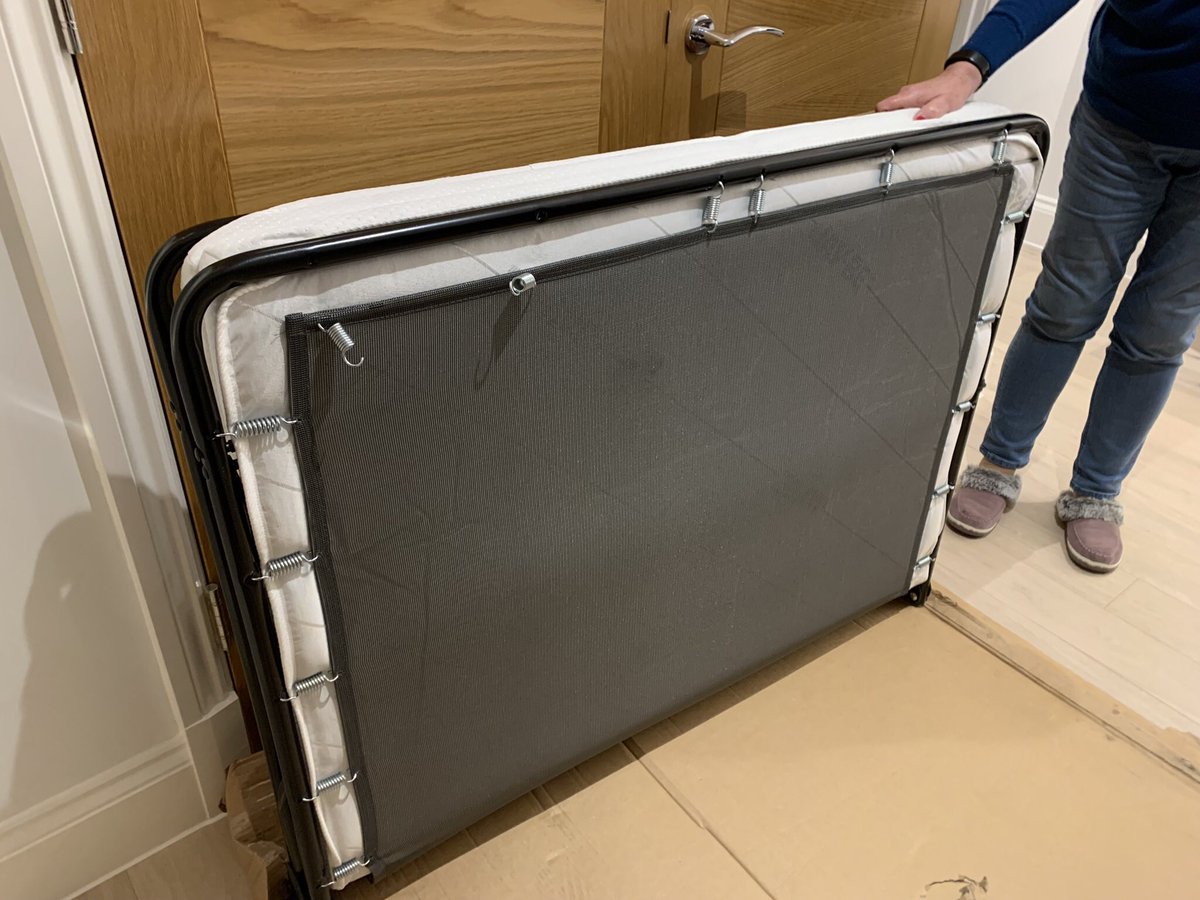 Stusdinners's tweet photo. @happybeds @unhappybeds ordered Jay-be J bed top of range, had value bed delivered, today replaced not by J bed I ordered but another value bed. What is going on? https://t.co/7Nn98XH3Rg