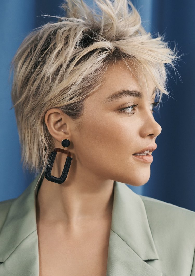 HELLOOO??? OH MY GOD??? FLO???