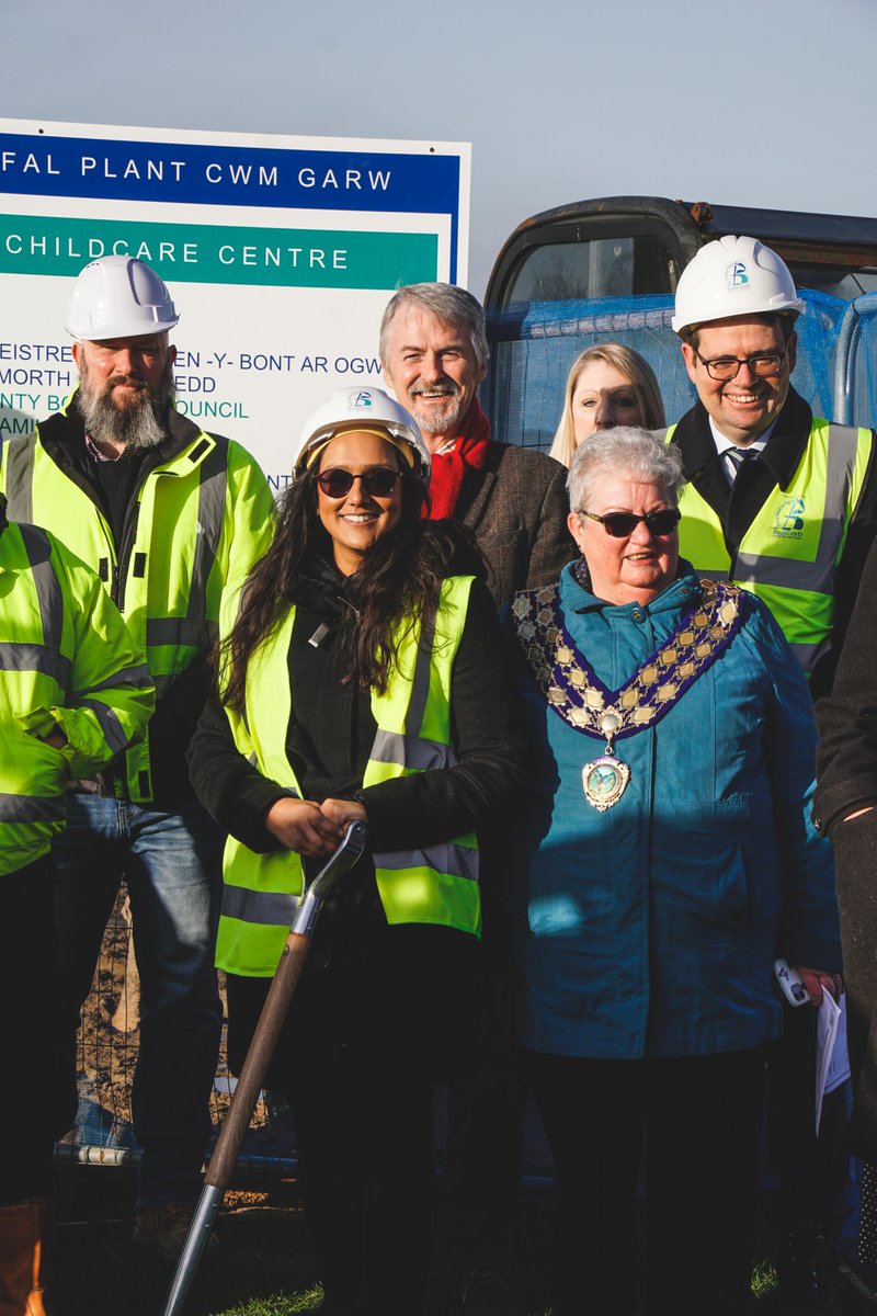 What a great way to start the morning! 
The ground breaking ceremony marks the start of construction for a Welsh-medium childcare provision in Bettws as part of a £2.6 million investment from <a href="/WelshGovernment/">Welsh Government</a> into Welsh-medium education🏴󠁧󠁢󠁷󠁬󠁳󠁿