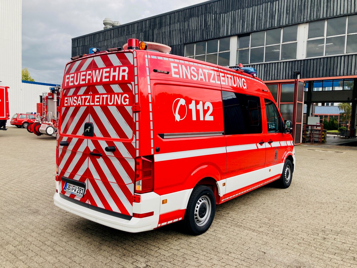 FW_Oberhausen's tweet photo. Viele von Euch wollten unsere neuen Einsatzleitwagen sehen! Zum Abschluss des #Twittergewitters werden wir dazu ein Special veröffentlichen. #ELW #112live https://t.co/FkId0ZIUNw