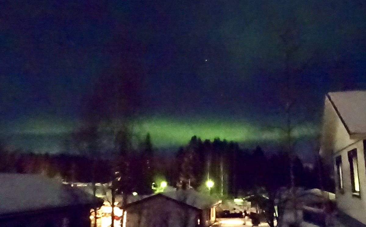 Huomenta! Kaunis aamu, mutta niin oli iltakin. Ennakoiko menestystä tälle(kin) päivälle 🤔
#työmatkalla #harvinaistaherkkua #uusiaavauksia #kasvuasuomesta #työllätuloksiin