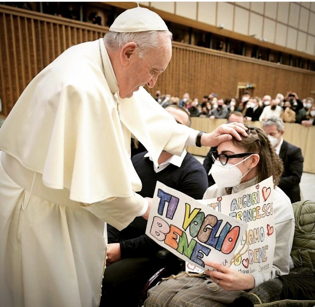 MENSAGEM DE SUA SANTIDADE PAPA FRANCISCO PARA O XXX DIA MUNDIAL DO DOENTE (11 de fevereiro de 2022)
«Sede misericordiosos como o vosso Pai é misericordioso» (Lc 6, 36).
Colocar-se ao lado de quem sofre num caminho de caridade»
m.vatican.va/content/france…