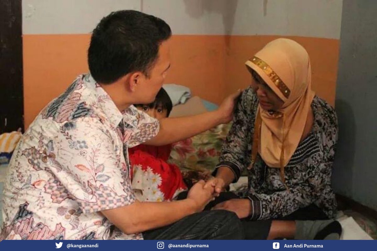 kangaanandi's tweet photo. Bersyukur

"Dalam keadaan apapun, kita harus tetap bersyukur daripada banyak mengeluh. Setidaknya dengan bersyukur hati menjadi lebih ringan tanpa beban."
Kurang lebih itulah yang salah satu warga sampaikan ketika kunjungan saya ke rumah-rumah warga binaan di dapil saya. https://t.co/K8lYW3m7Yb