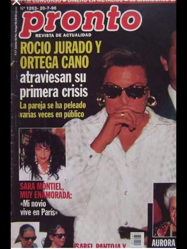 mari_salando's tweet photo. EL OTRO DÍA G. C., LLEVÓ LA REVISTA DEL REPORTAJE DE LA BODA DE SUS PADRES Y COMENTABA LOS FELICES QUE SE VEÍAN. BUENO, PUES AHORA QUE LLEVE ESTÁ. #APOYOROCIO11F @yaesmediodiatv @elprogramadear @salvameoficial https://t.co/pe0Z7NHeO8
