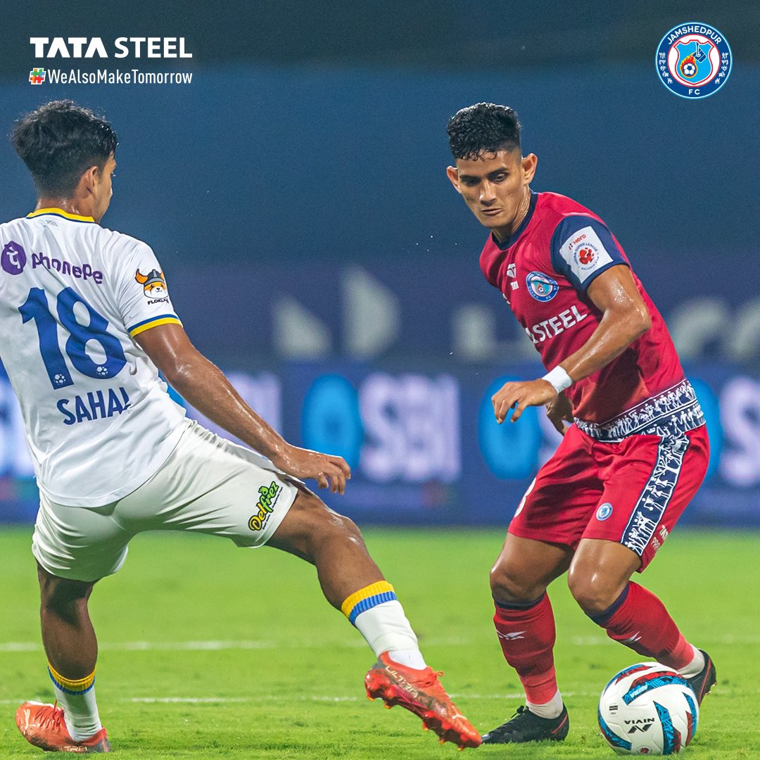 JamshedpurFC's tweet photo. Check out some of the in-action snippets from our exhilarating win over the Tuskers last night! 📸⚡

Full match album: https://t.co/7gsQm7hNQE

#JamKeKhelo #JFCKBFC @TataSteelLtd https://t.co/OMFi1wA9zU