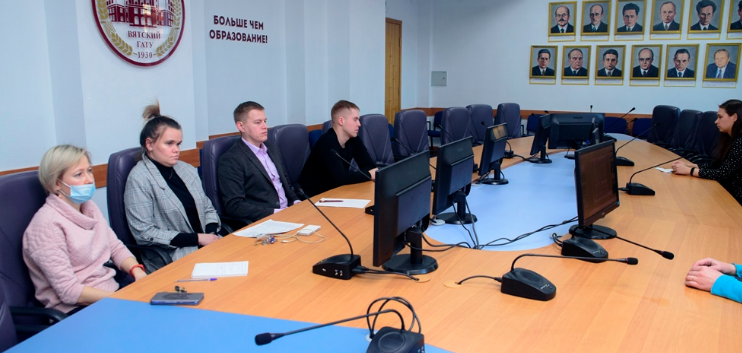 VSAA_KIROV's tweet photo. Научно-практический вебинар «Наука молодых —  инновационному развитию аграрного производства», посвященный Дню российской науки
https://t.co/viOhyaLbEO https://t.co/eDioYMdwQ6