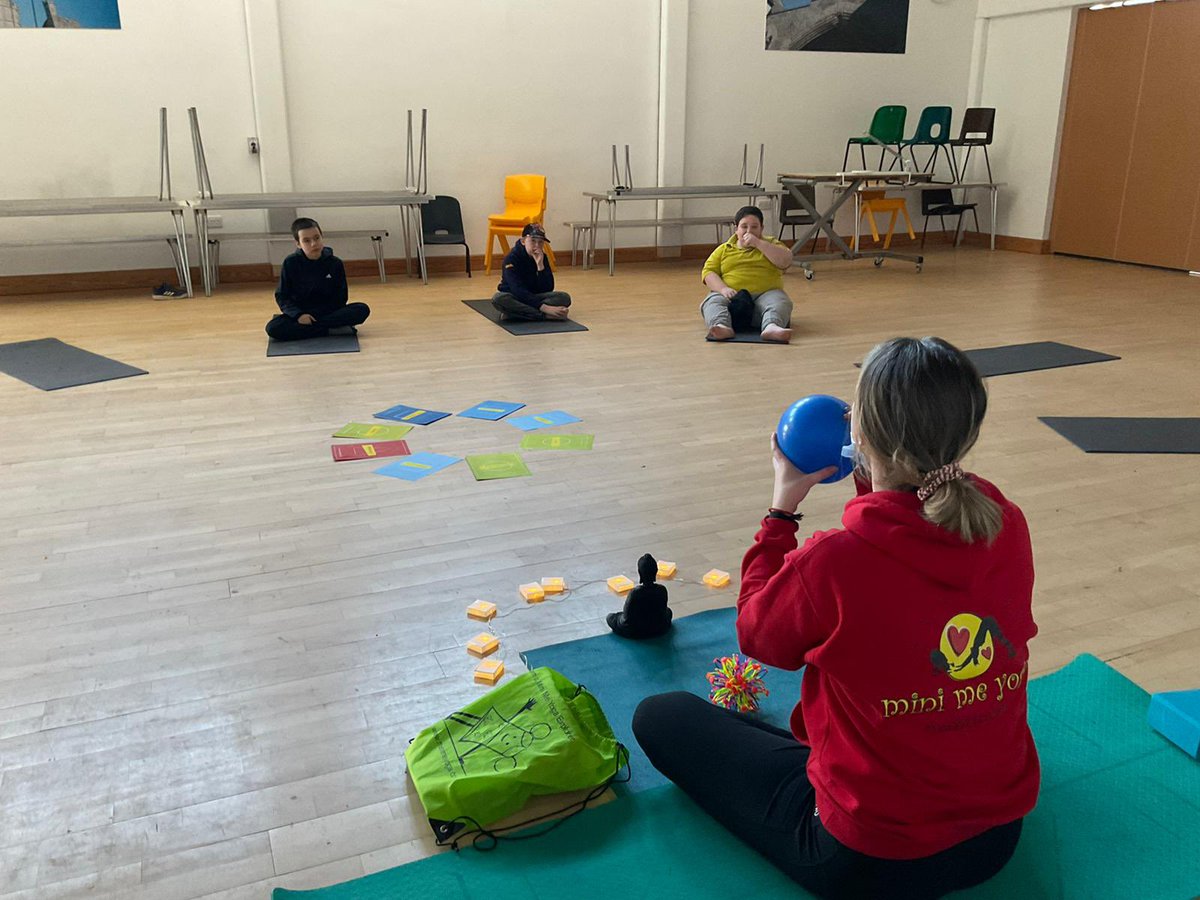 YPendalar's tweet photo. Blas o beth mae rhai oβr disgyblion wedi bod yn eu gwneud yn ystod #wythnosiechydmeddwlplant #minimeyoga #cariyoga https://t.co/Nk8ObXgZej