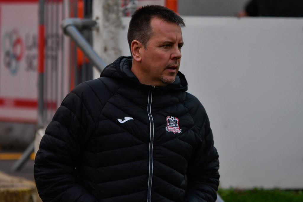 ManorFarmFC's tweet photo. HAPPY BIRTHDAY LAZZER! 🎉 

A very happy birthday to Manager Lee Lashenko today from all here at Bristol Manor Farm! We hope you have a great day celebrating 

🔴⚫️ #FarmyArmy #UpTheFarm https://t.co/ncVhZgW7oc