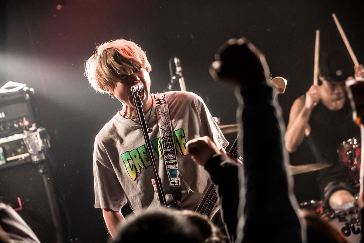 Ba_Vo_YUJI's tweet photo. 2/10(木)水戸LIGHT HOUSE
“Back To Basics TOUR”
photo by @hayachinphoto
復活!!めーちゃくちゃ楽しかった!!
#backtobasics
#backtobasicstour
#heysmith
#shadows https://t.co/K19UmyEwXQ