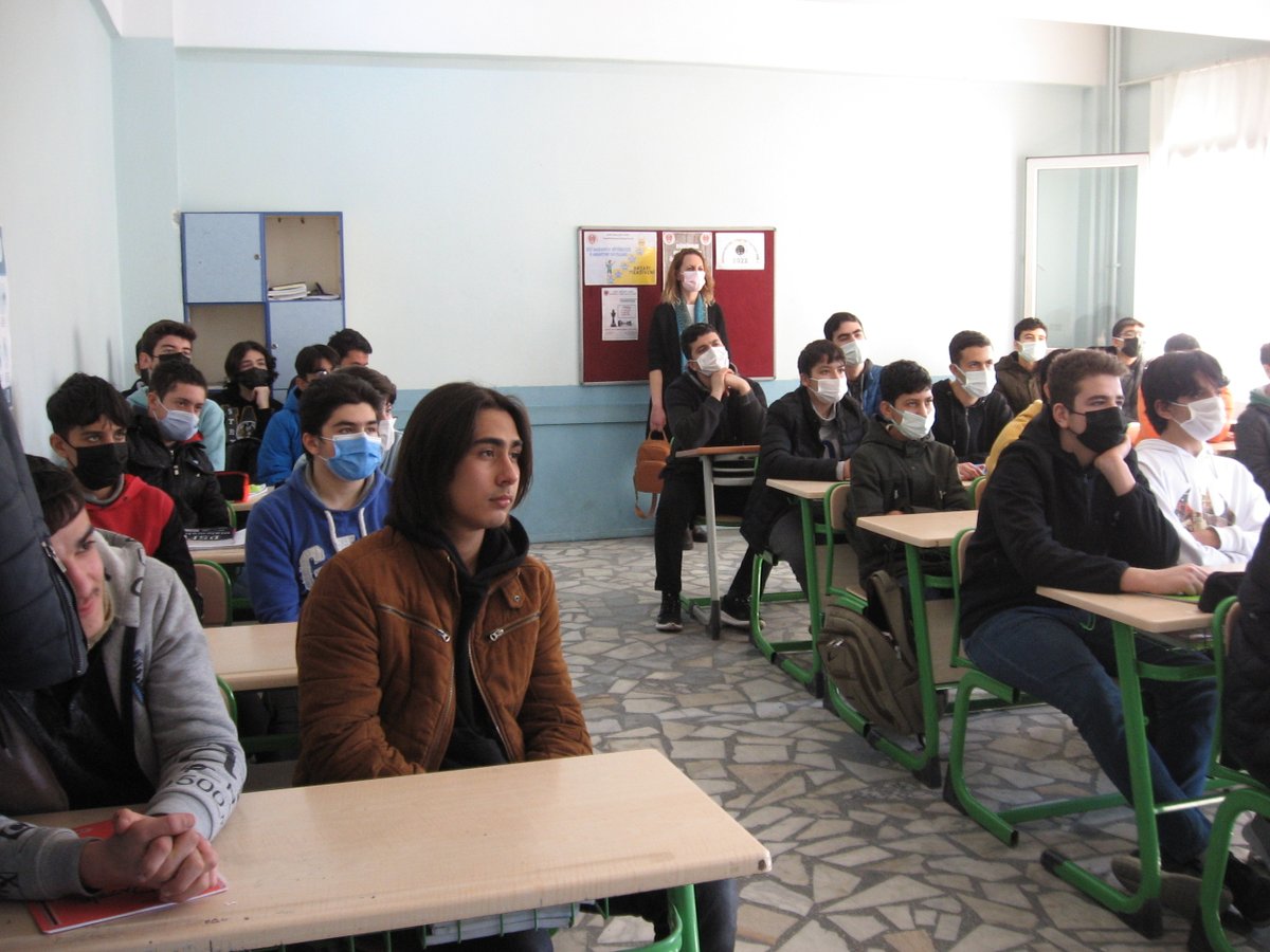 Uludağ Üniversitesi Endüstri Mühendisliği öğrencisi Cennet YILDIRIM, öğrencilerimize Endüstri Mühendisliği bölümünü tanıttı. Öğrencilerimize Uludağ Üniversitesi, sınav hazırlık ve Endüstri 4.0 hakkında bilgilendirmelerde bulundu. Kendisine teşekkür ederiz.