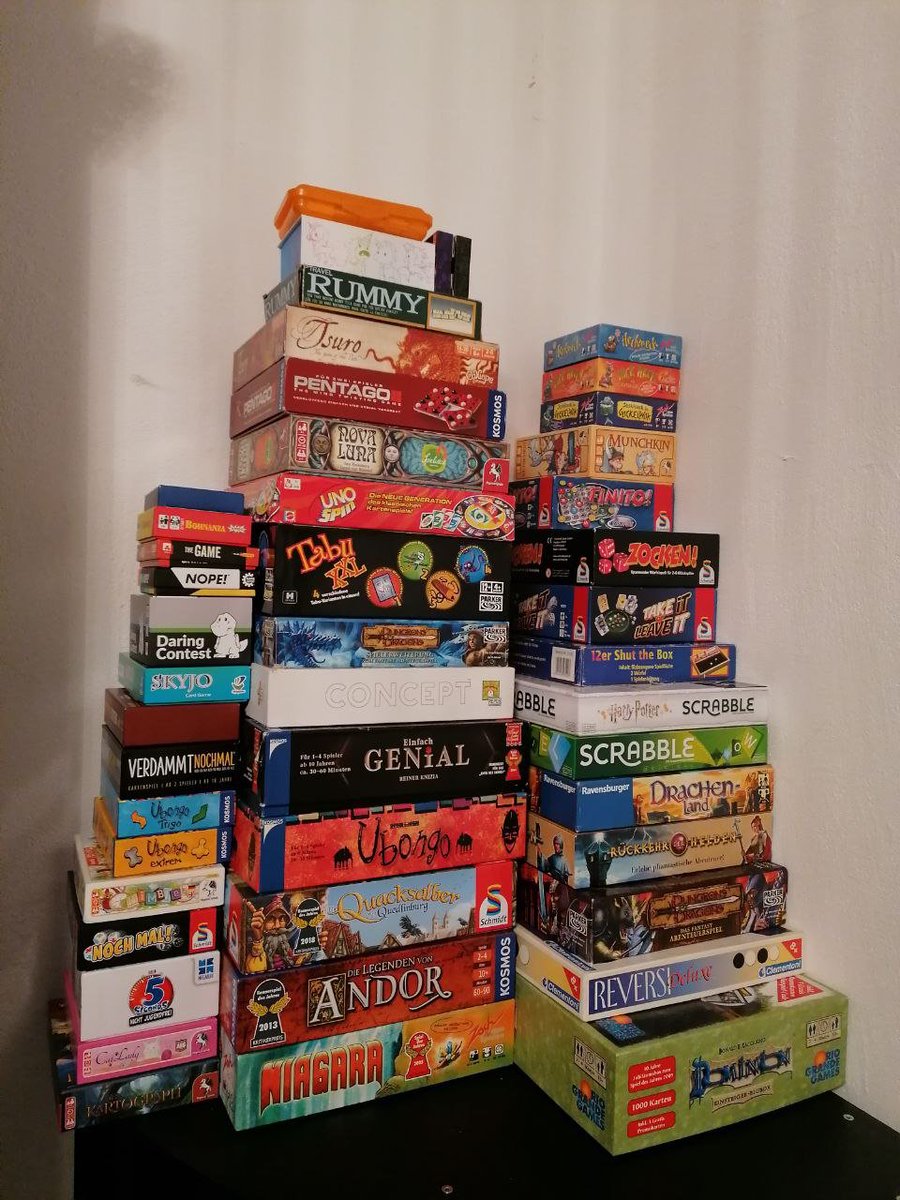 MightyNugget97's tweet photo. Gestern mal wieder einen Spielabend gemacht. Hier ein kleiner Teil der Sammlung. ;) #Brettspiele #immerwiedergern https://t.co/sXW2wosFm3