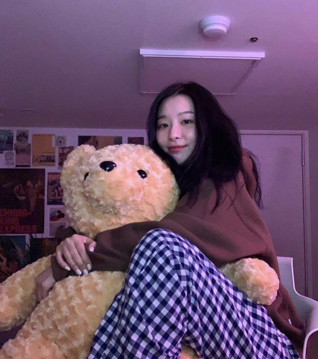 Aurelia V tweet media