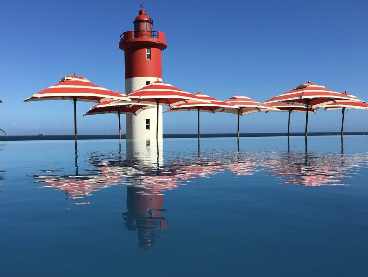 Just 15 minutes from King Shaka International Airport, overlooking the Indian Ocean and the iconic Umhlanga lighthouse, we are South Africa’s most cherished hotel with a proud heritage since 1954.