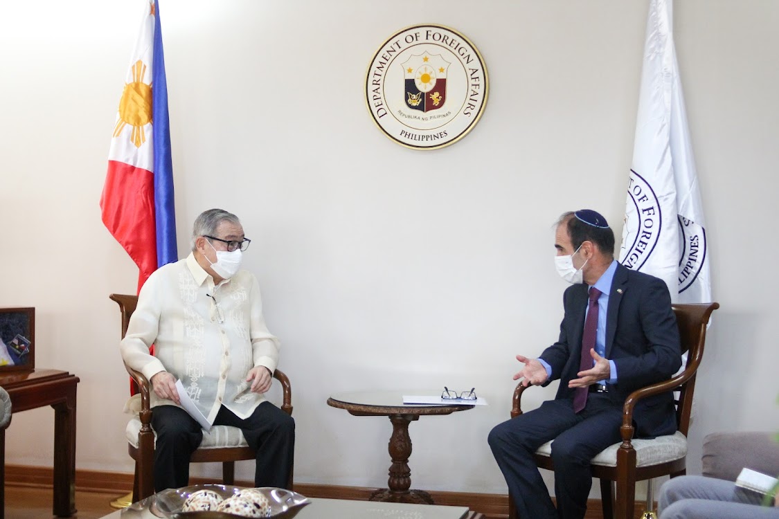 DFAPHL's tweet photo. Secretary Locsin welcomed Israeli Ambassador to PH Ilan Fluss today at the DFA. The two reaffirmed the traditional friendship between PH &amp; Israel. They also expressed their commitment to further enhance PH-Israel bilateral cooperation.🇵🇭🤝🇮🇱 @teddyboylocsin @IlanFluss @IsraelinPH https://t.co/ZqL705bvlo