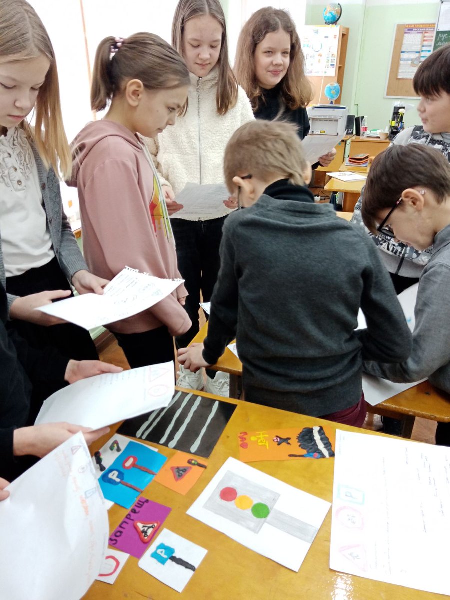 school4nsk's tweet photo. Наши четвероклассники были не пассивными слушателями при проведении квест-игры "Дорога - экзамен каждый день", а активными участниками, взаимодействовали друг с другом, анализировали информацию, приводили аргументы, доказывали свою точку зрения.
Молодцы, ребята!
@pu_monso https://t.co/9rWXFq38C5