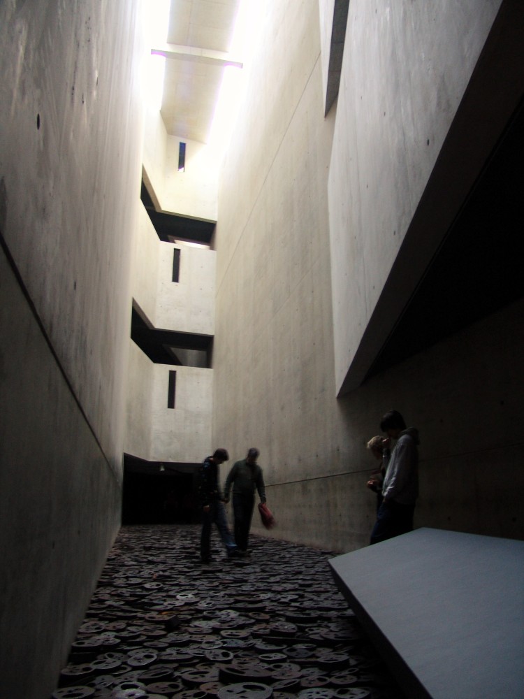 Seearch_'s tweet image. Jewish Museum Berlin, Berlin, Germany. 1989-2001
Daniel Libeskind
seearch.es/obra/jewish-mu…

#seearch #Berlin #Germany #Museum #architecture @DanielLibeskind