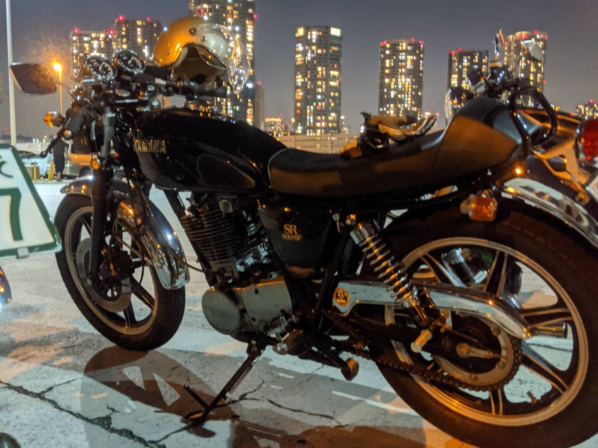 RiderscafeR's tweet photo. Riderscafe Racer
今回の投稿は自分のバイク！！

#ライダーズカフェ　#ライダースカフェ #レーサー #sr400 #sr500 #SR400 #SR500　#yamaha  #YAMAHA #千葉　#カフェレーサー　#ツーリング 　#バイク女子　#ライダース女子 #女子ツーリング #女子ライダー #バイク好きと繋がりたい #カフェ 　#柏 https://t.co/Yr69XyoHnI