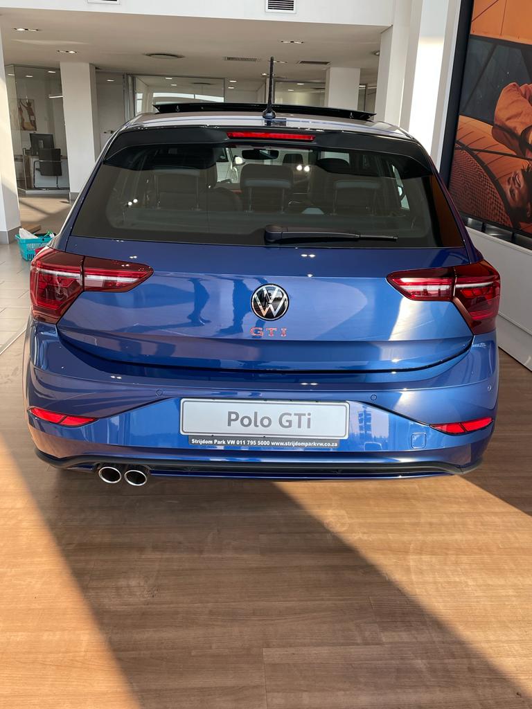 _Hybreed_'s tweet photo. New Polo GTI 💙 https://t.co/DRW3wtd1qs