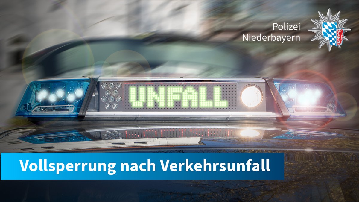 polizeiNB's tweet photo. #VERKEHRSHINWEIS
Aktuell ist die #B388 zw. #Wegscheid und der Grenze zu Österreich in beide Richtungen gesperrt. Ein mit Holz beladener LKW ist in den Straßengraben gekippt. Die Feuerwehr hat eine Umleitung eingerichtet.
Wir geben euch Bescheid, wenn die Sperre aufgehoben ist. https://t.co/AfDvg9kjIe