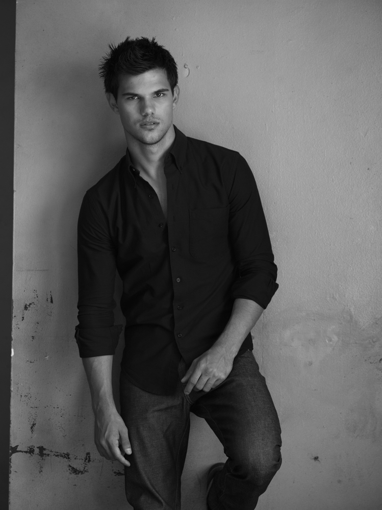 Happy 30th birthday to Taylor Lautner! 