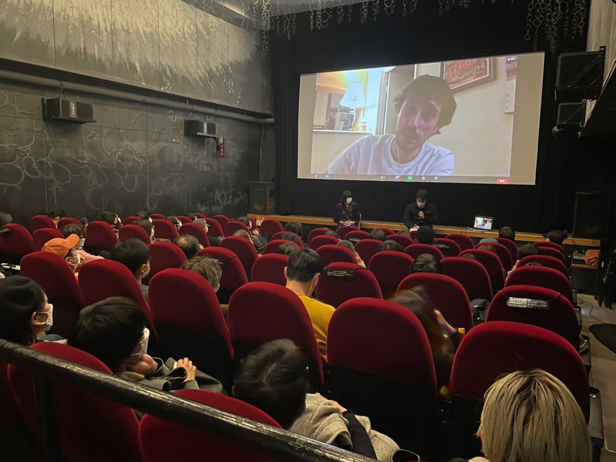 ハム・オン・ライ初日が無事終了しました！！タイラー監督ありがとうございました！
何故か監督がそこに集う皆さんはサラ・レコーズが好きなんでしょ？とおっしゃったことにびっくり😂
本作ではeven as we speakの楽曲が使われているんです！
20日の上映もよろしくお願いします！（チコ）